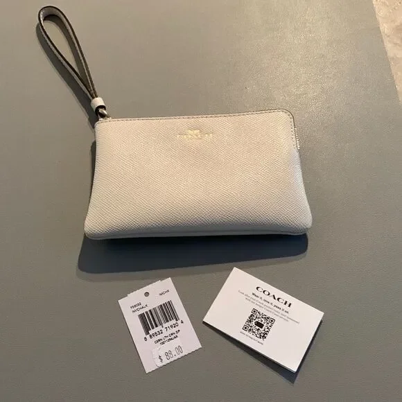 COACH Wristlet NWT - Picture 1 of 4